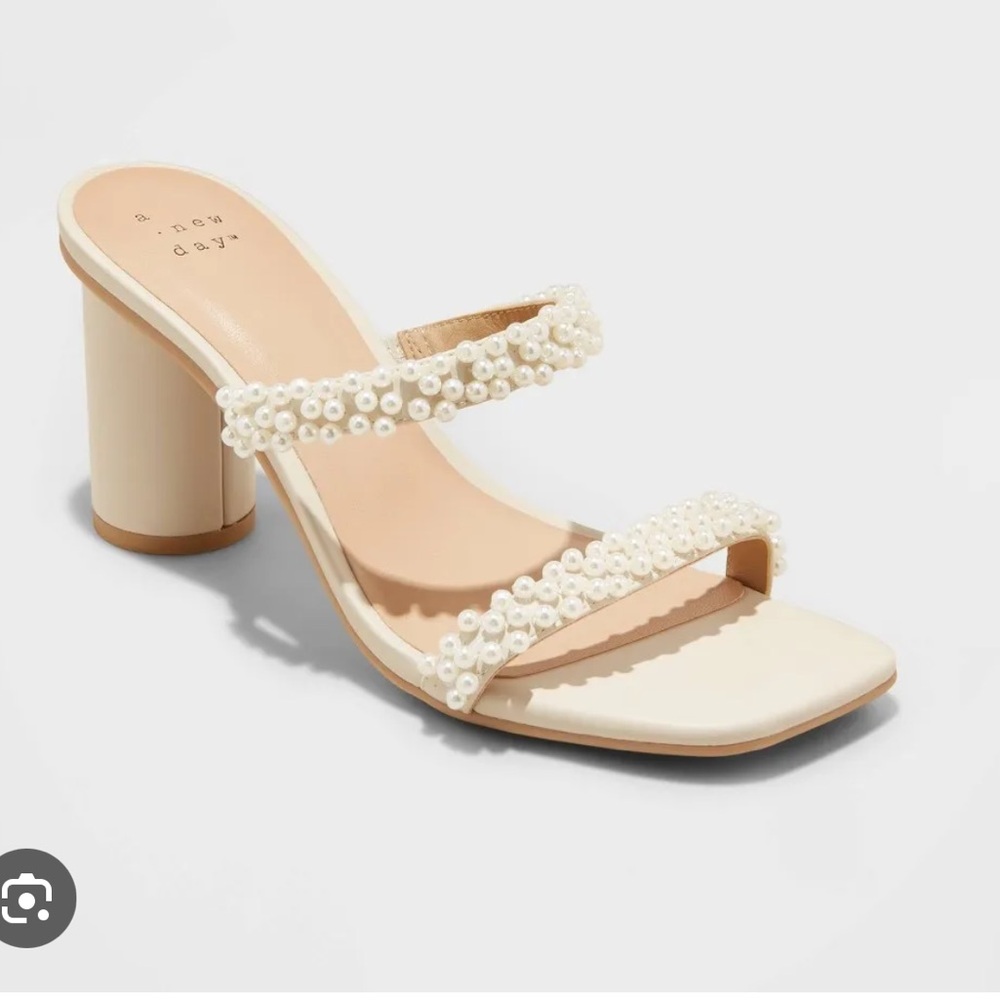 New in box target Audra heels